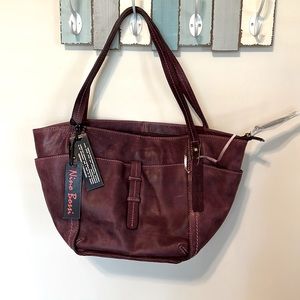 Nino BOSSI Women’s Shoulder Bag / Brand NWT / Burgundy Leather / Beautiful Bag!
